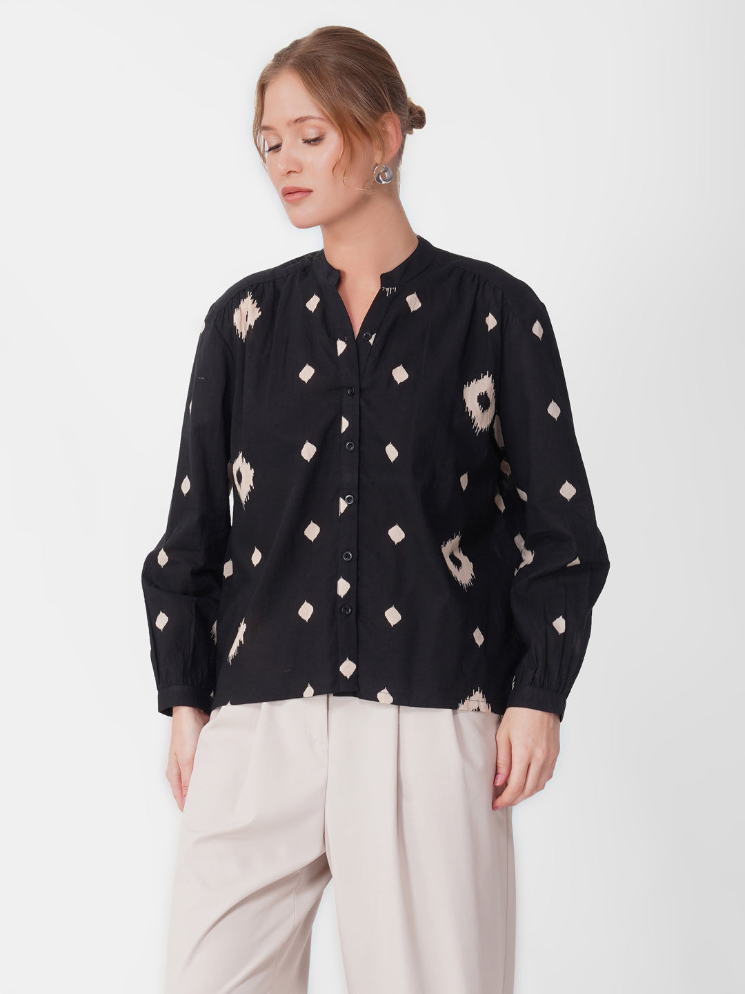 Black & White Ikat Print V-Neck Shirt